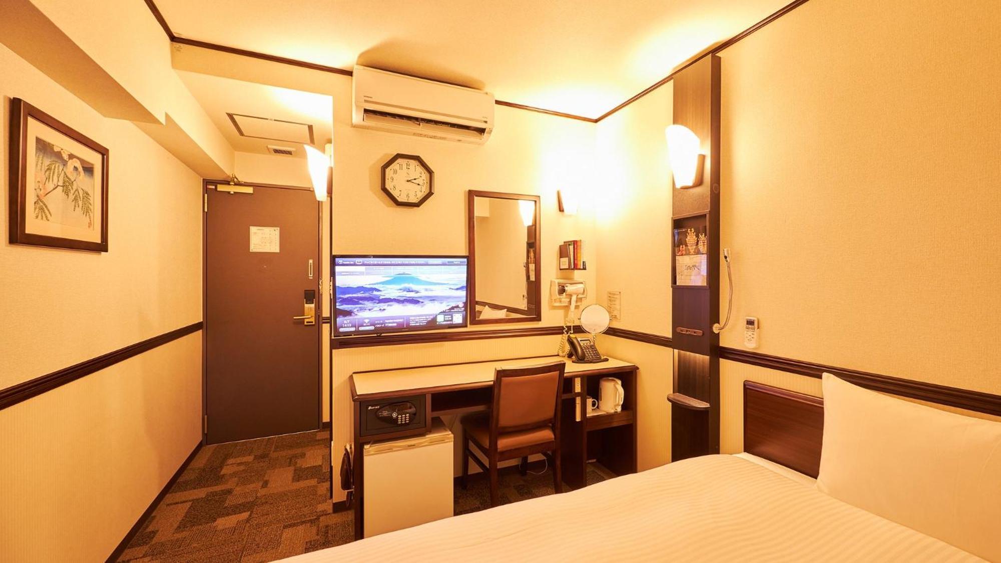 Toyoko Inn Kintetsu Yokkaichi Eki Kita Guchi חדר תמונה
